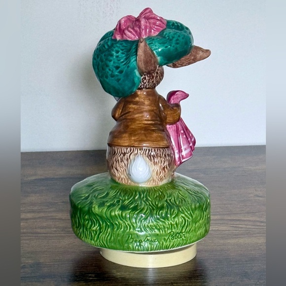 Benjamin Bunny Music Box Vintage Schmid Rotating Peter Rabbit Figurine - Picture 5 of 12